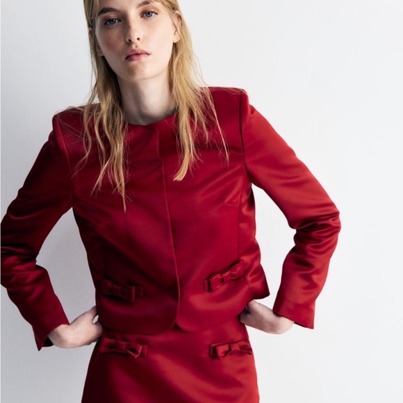 NWT H&M Elegant Red Skirt with Bow Accents - Picture 2 of 7